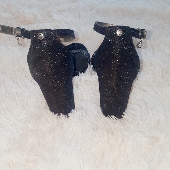 Guess Heels - Picture 6 of 7